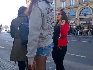 Peeping a hot schoolgirl in shorts and pantyhose Picture 5