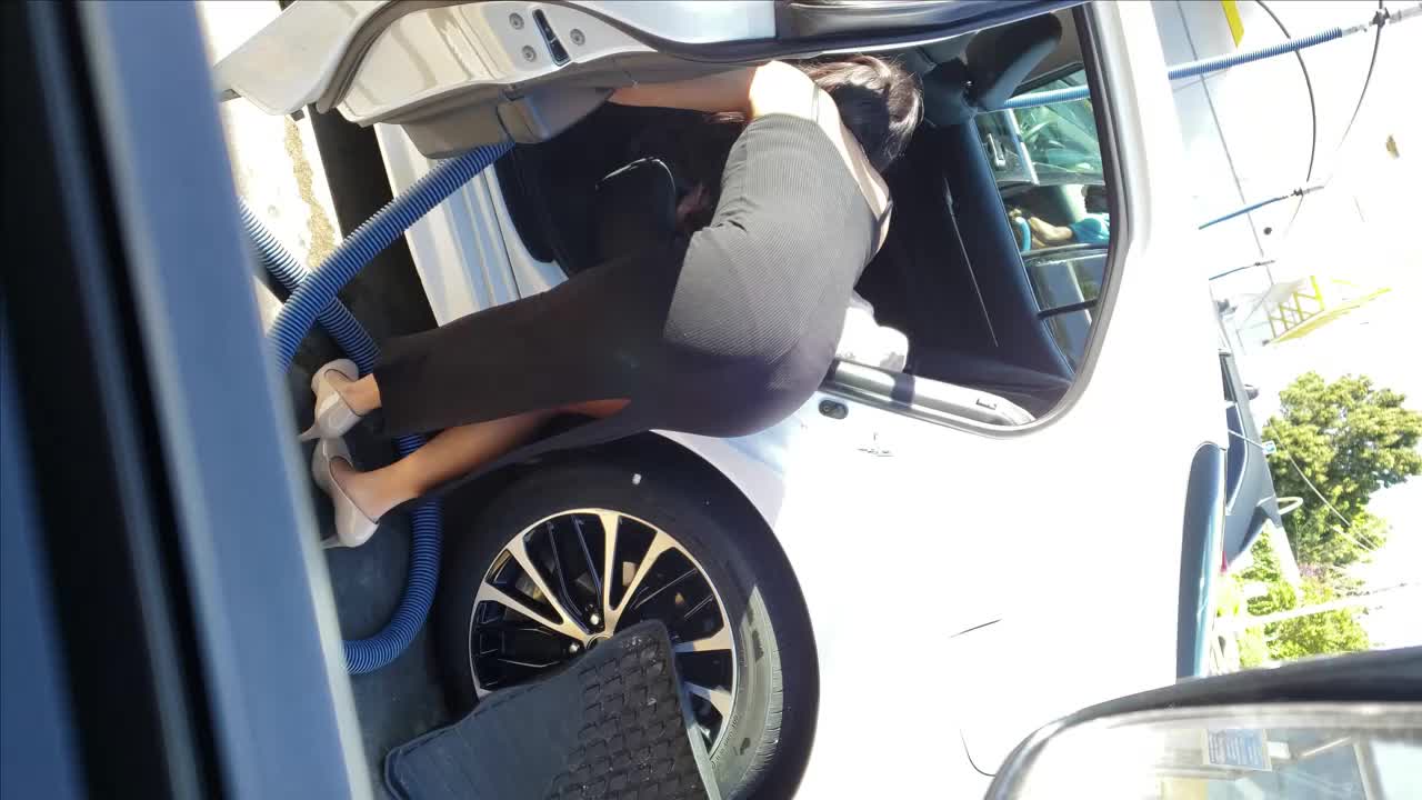 Car Vacuum Upskirt Videos - Hot butt and thong in self service car wash - Voyeur Videos