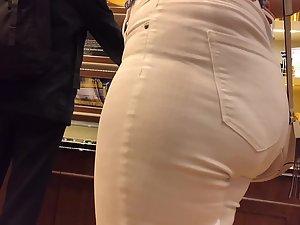 Just the right amount of chubbiness in white pants Picture 5