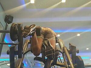 Booty building in tight jaguar gym suit Picture 6