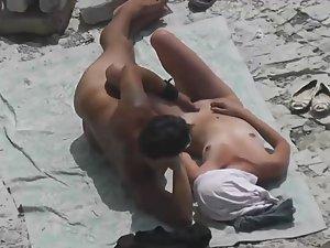 Voyeur peeps on nudists having beach sex Picture 2