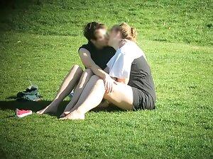 Lesbian girls kissing and holding each other Picture 5