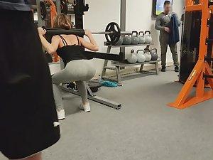 Cameltoe on leg press machine in gym Picture 8