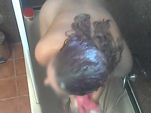 Sexy chubby chick enjoys a dildo in the tub Picture 6