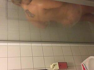 Peeping on naked chubby cousin in shower Picture 7