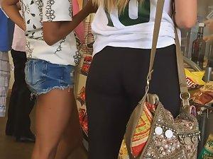 Stunning young ass in tights Picture 5