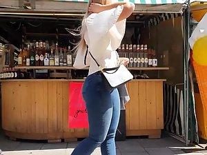 Thank the snacks for her thick curves Picture 8