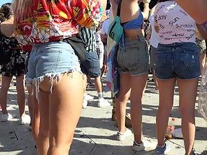 Finger licking fine ass in shorts with a wedgie Picture 4