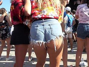 Finger licking fine ass in shorts with a wedgie Picture 7