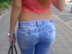 Voyeur found a perfect girl on a street Picture 3