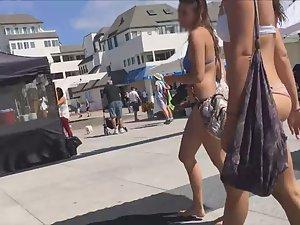 Amazing young ass in sexy bikini Picture 1