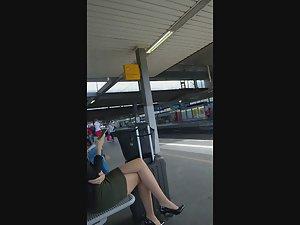 Fancy young businesswoman at train station Picture 2