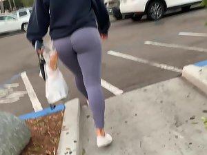 Geeky girl with big wide butt in tight leggings Picture 8