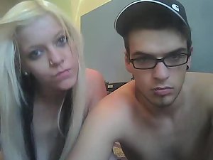 Pierced punk girl has sex on a webcam Picture 8
