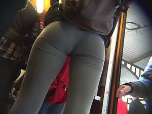 Epic ass and gap between thighs Picture 4