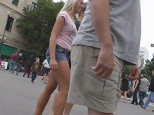 Ordinary guy with a very hot girlfriend Picture 8