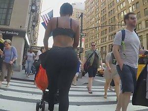 Big ass of black ghetto milf slut Picture 1