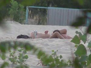 Beach pussy licking spied by a voyeur Picture 5