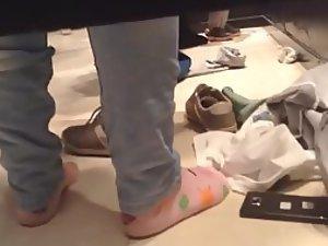 Tiny pussy bulge seen in the fitting room