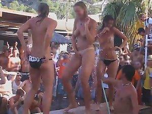 Teen girls get naked on a beach party Picture 3