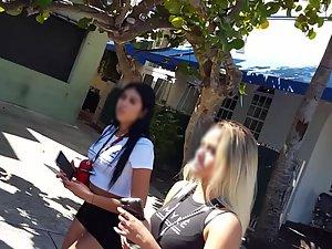 Creepshot video of two gorgeous girls in shorts Picture 4