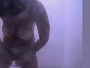 Mature lady with sexy tan lines Picture 7