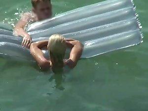 Cute girl gets fucked in the water Picture 6