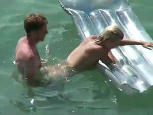 Cute girl gets fucked in the water Picture 7