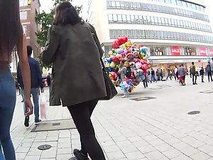 Extra hot ass in skinny jeans Picture 2