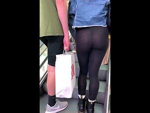 Leggings overstretch and show her meaty ass and thong Picture 3