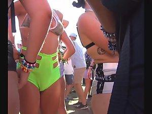 Raver girl got a big pussy bulge Picture 8