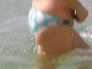 Friend pulls hot girl's bikini down Picture 7