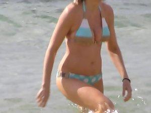 Friend pulls hot girl's bikini down Picture 8