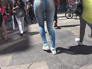 Big ass squeezed in too tight jeans Picture 7