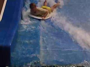 Bikini accidents on the water slide Picture 1