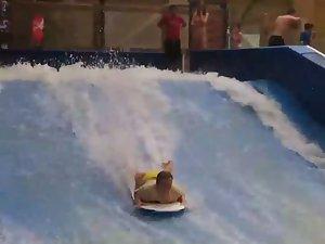 Bikini accidents on the water slide Picture 8