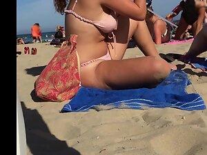 Bikini top barely holds her big boobs in check Picture 2