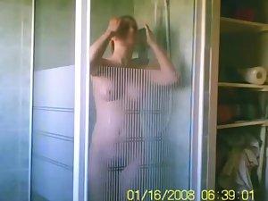 Voyeur spied on his showering girl Picture 8