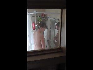 Peeping on stepsister washing pussy and yawning Picture 1