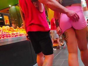 Incredible fit ass in pink shorts Picture 3