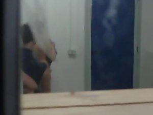 Peeping tom watches inside girl's locker room Picture 3