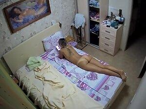 Spying on naked cousin chilling in her room Picture 4