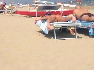 Incredible ass spotted on the beach Picture 8