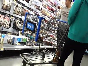 Two girls with sexy asses in the store Picture 3