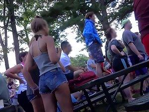 Peeping on teens while they have fun in park Picture 2