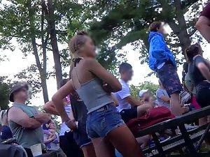 Peeping on teens while they have fun in park Picture 3