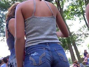 Peeping on teens while they have fun in park Picture 5