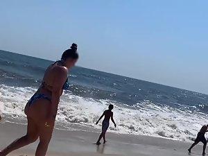 Thick girl having fun in ocean waves and suntanning Picture 2