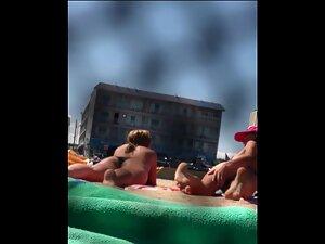 Fantastic ass on all fours in front of beach voyeur Picture 8