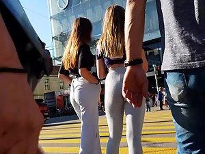 Creepshot of two curvy teens on the street Picture 5
